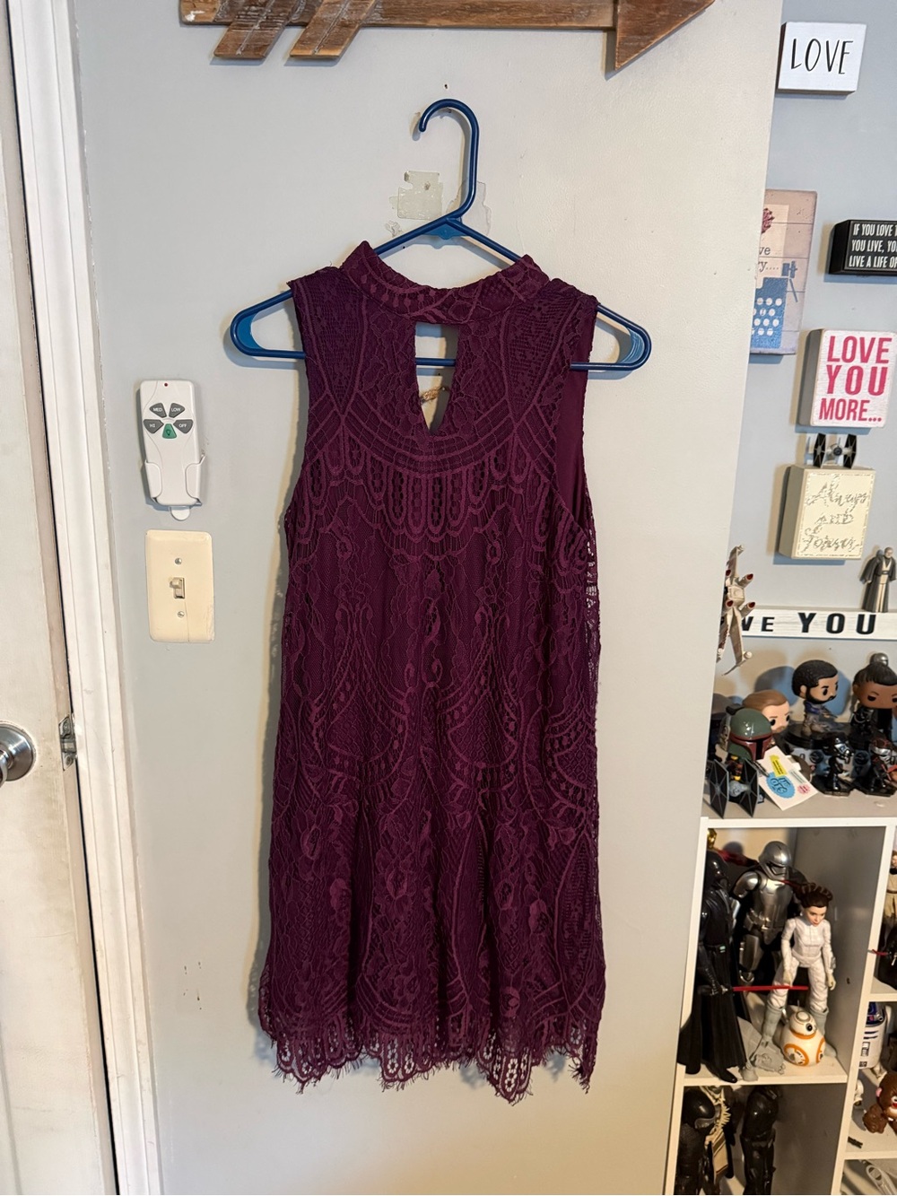 Woman’s Love, Fire Purple Lace Sleeveless Dress Size Small